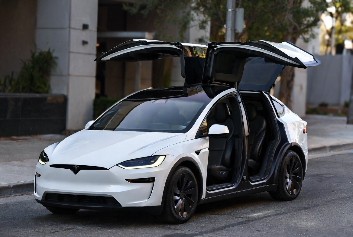 2025 Tesla Model X